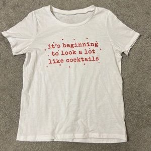 It’s beginning to look a lot like cocktails Short sleeve graphic T-shirt